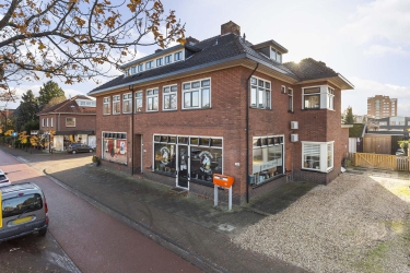 Deventerstraat 74 74a 74b, 7321 CA, Apeldoorn