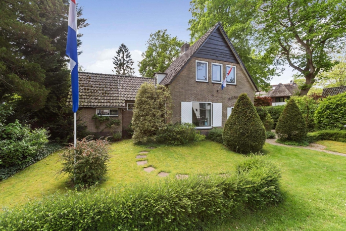 Dennenlaan 7, 7313 AL, Apeldoorn